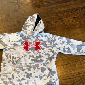 Under armor sweatshirt